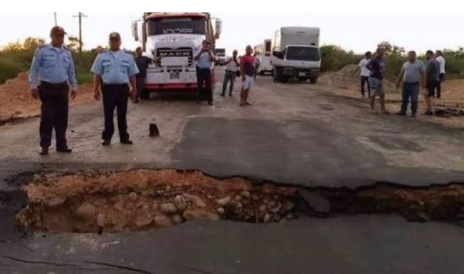Restringen paso por puente de Punta Brava y evalúan daños en viviendas tras sismos en Falcón