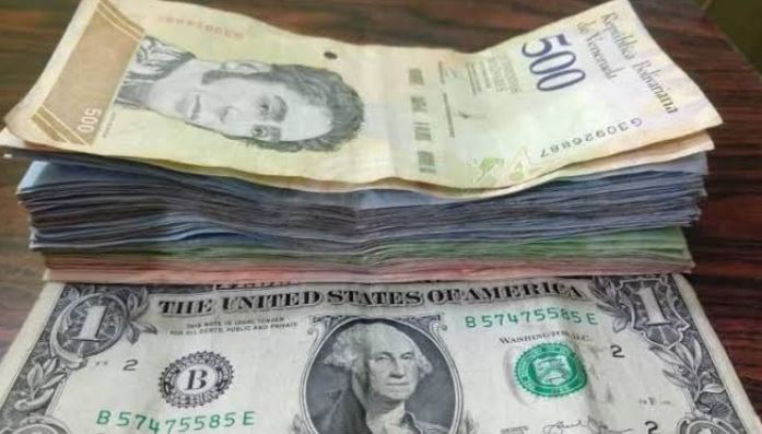 La devaluación del bolívar se acelera en el mercado oficial tras sismos