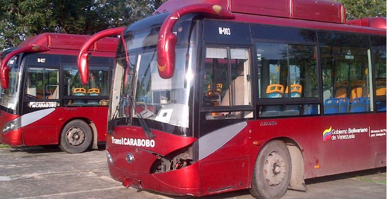 Suspendido el servicio de transporte en la UC por trámites de combustible