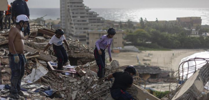 Aumentan a 4.930 los fallecidos por el doble terremoto en Venezuela