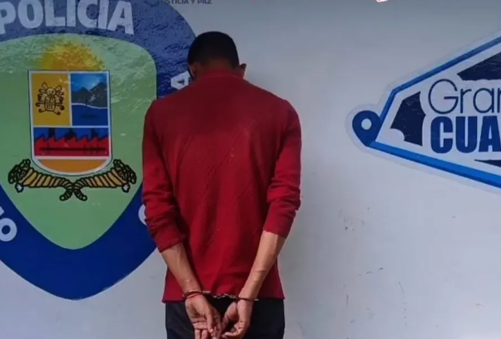 Hombre fue detenido mientras desmantelaba una antena de telefonía en Guacara