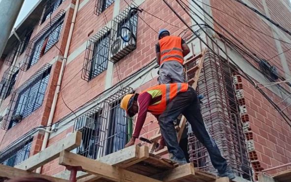 Más de 9.000 viviendas entran en reconstrucción tras el doble sismo del 24 de junio