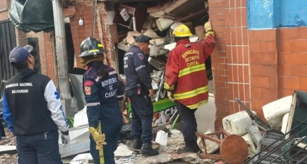 Deflagración de bombonas deja dos lesionados en Caracas