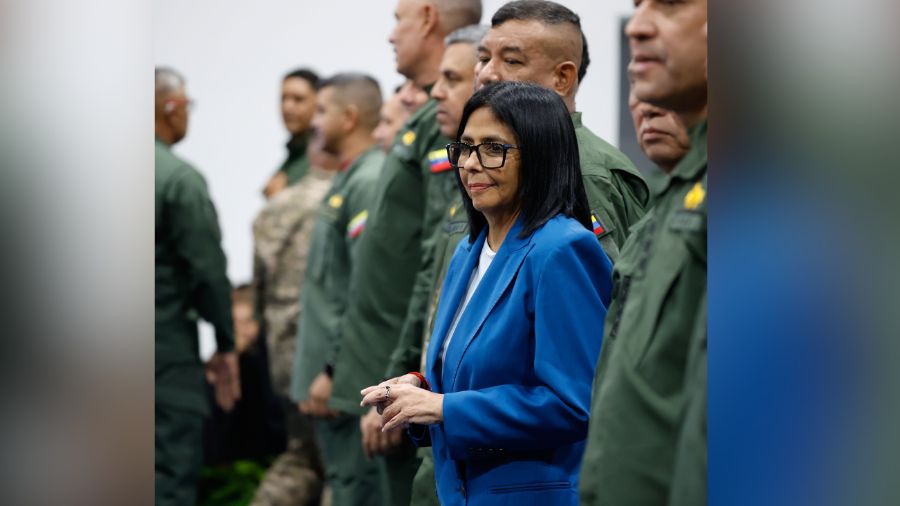 Delcy Rodríguez conmemora el natalicio del Libertador Simón Bolívar