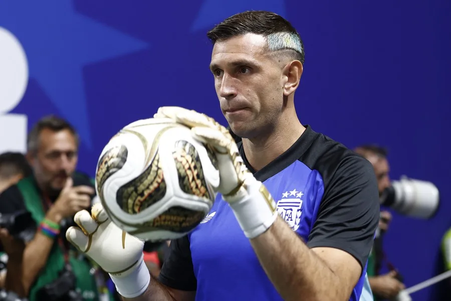 El Dibu es el portero argentino con más partidos en mundiales