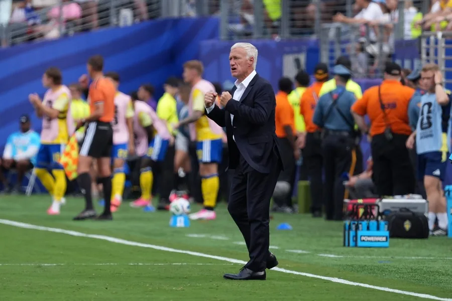 Francia presentará al sucesor de Deschamps este martes