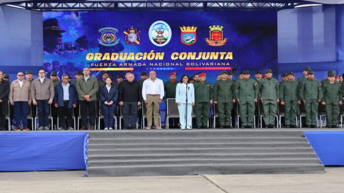 Delcy Rodríguez anuncia cambio en cartera de Transporte en emergencia por los sismos