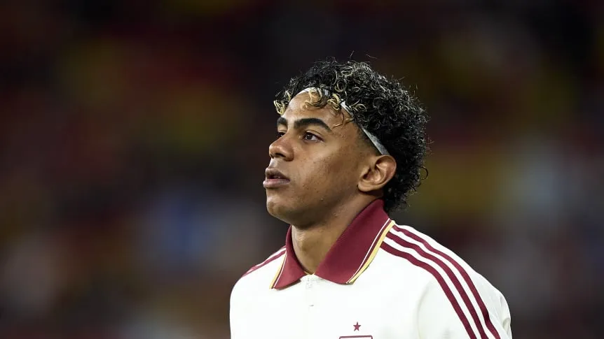 Lamine Yamal, rendido a los pies de Messi