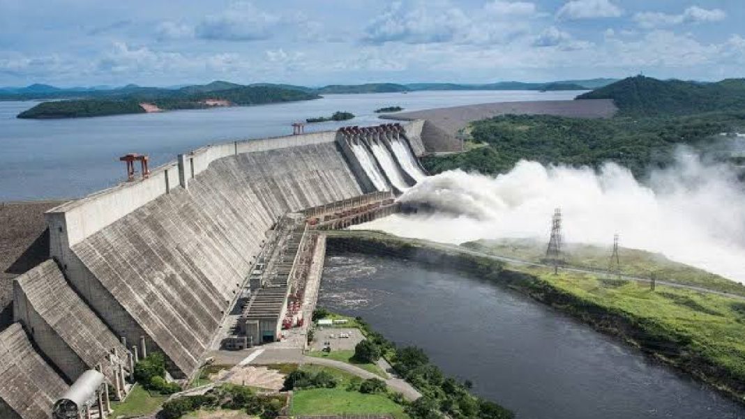 Corpoelec anuncia descarga preventiva de las centrales hidroeléctricas del Bajo Caroní