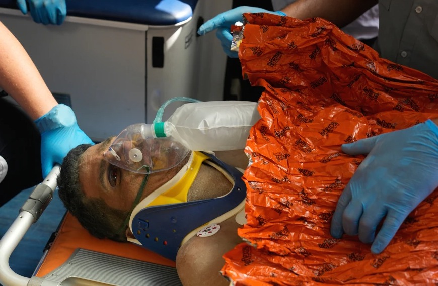 Guardia de seguridad fue rescatado vivo de un sótano una semana después de los terremotos en Venezuela