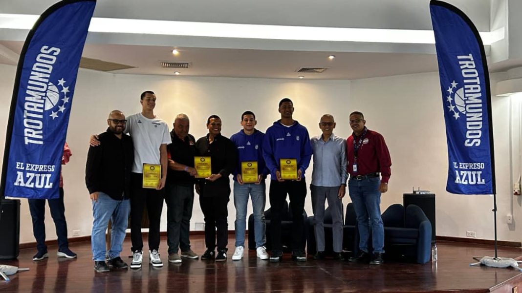 Trotamundos Academy rindió homenaje a sus atletas mundialistas U-17
