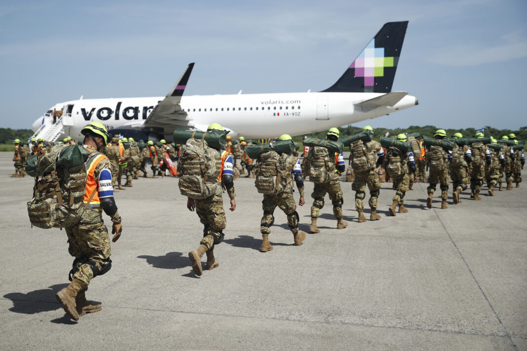 El Salvador envía séptimo avión con ayuda humanitaria y 120 especialistas