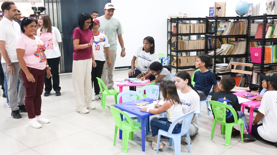Delcy Rodríguez: En cada niño vemos la esperanza de un futuro resplandeciente para Venezuela