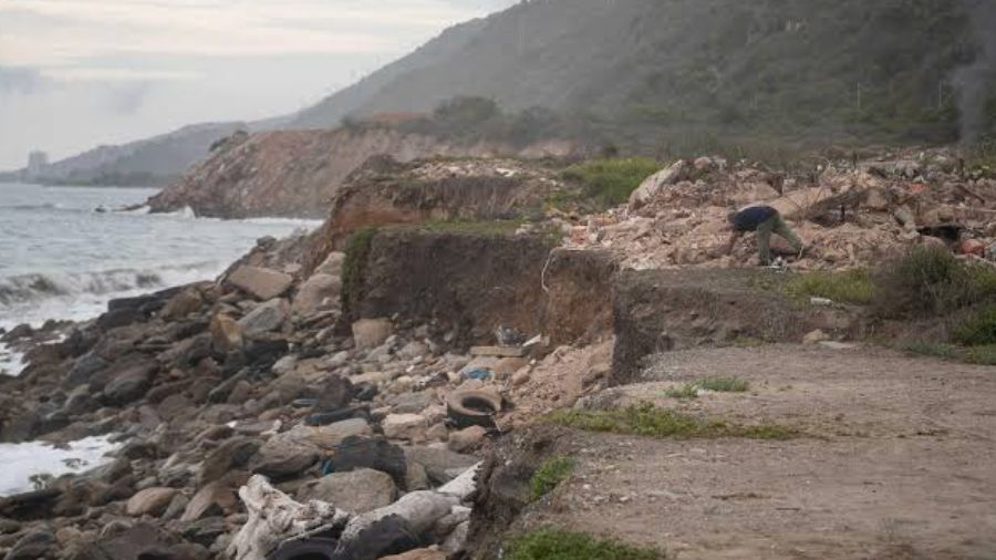 Ministerio del Ecosocialismo advierte sobre sanciones penales a quienes contaminen las costas y espacios naturales