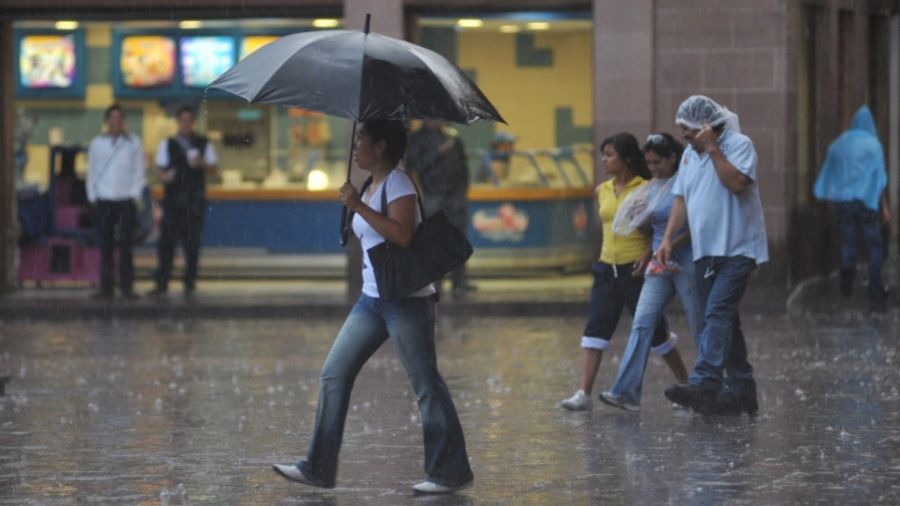 Onda tropical Nro. 24 provocará este martes precipitaciones con actividad eléctrica