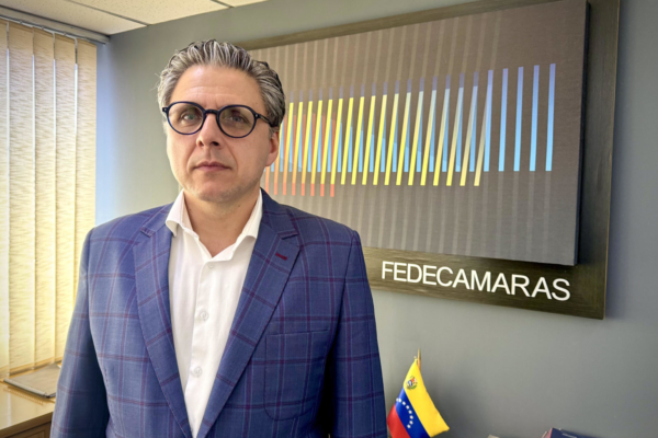 Empleos en construcción, confección y textiles serán una “vía rápida” para reinsertar a afectados por el terremoto