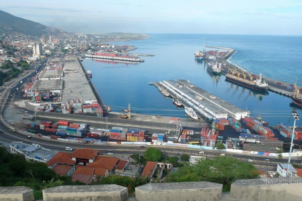 Mercancía que llegó con antelación al #24Jun a La Guaira «se está nacionalizando y está saliendo a su destino final»