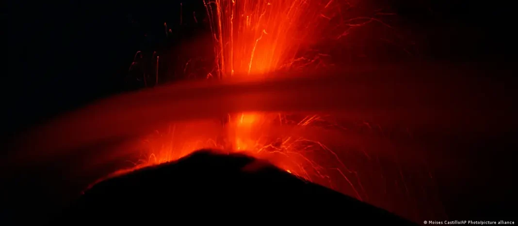 Alerta naranja en Guatemala por erupción del volcán de Fuego
