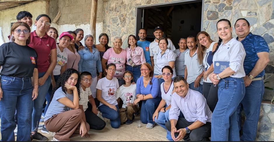 Rotary Club Valencia Camoruco extiende su mano solidaria a la comunidad Valles de Colina en San Diego