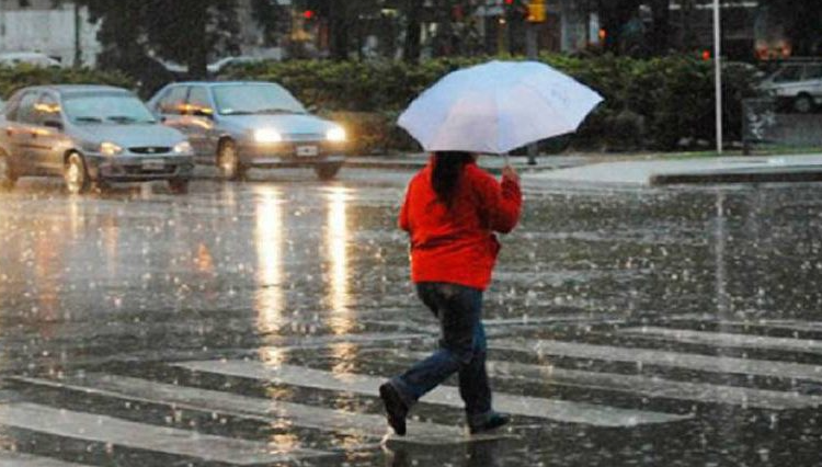 Inameh pronostica lluvias para este sábado por paso de la Onda 44