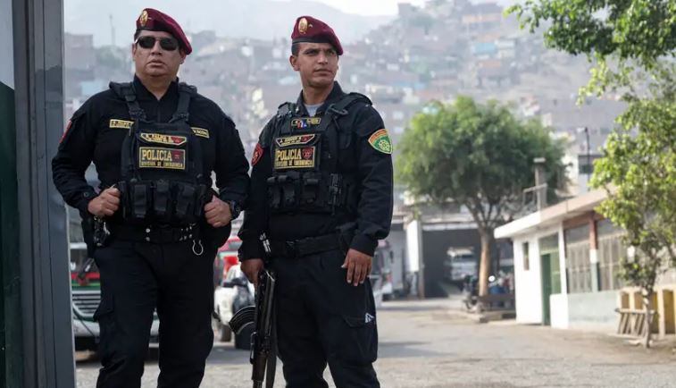 Perú y el FBI firman convenio contra el crimen transnacional