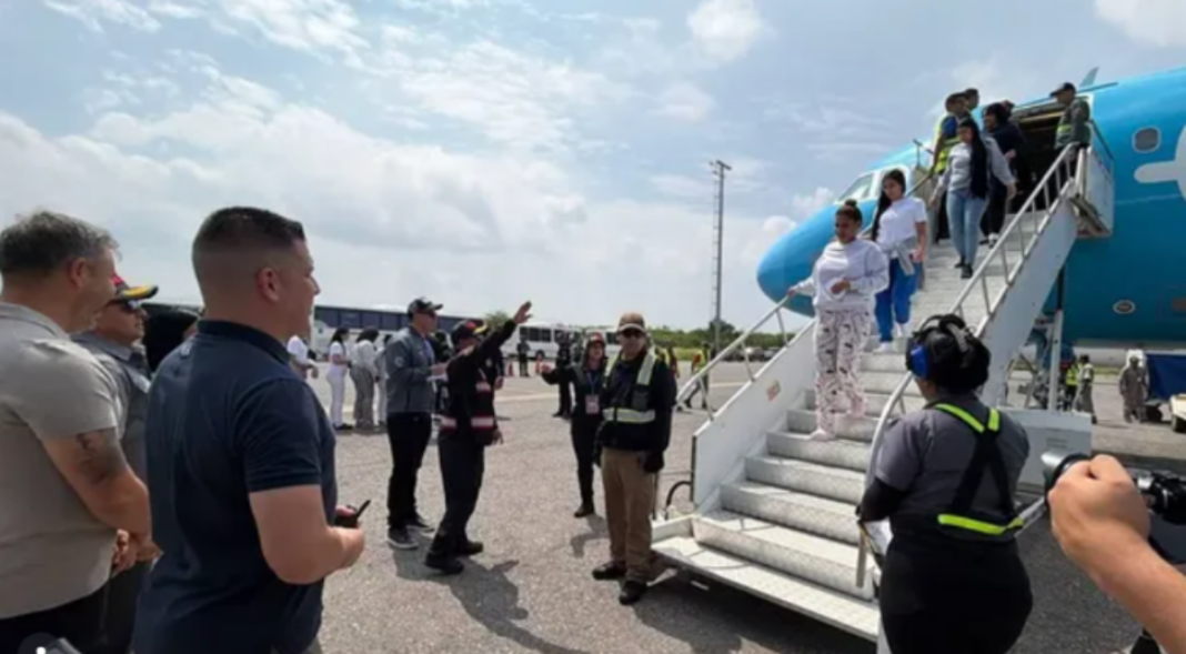 Llegó a Venezuela el primer vuelo de repatriación procedente de EE UU desde los terremotos