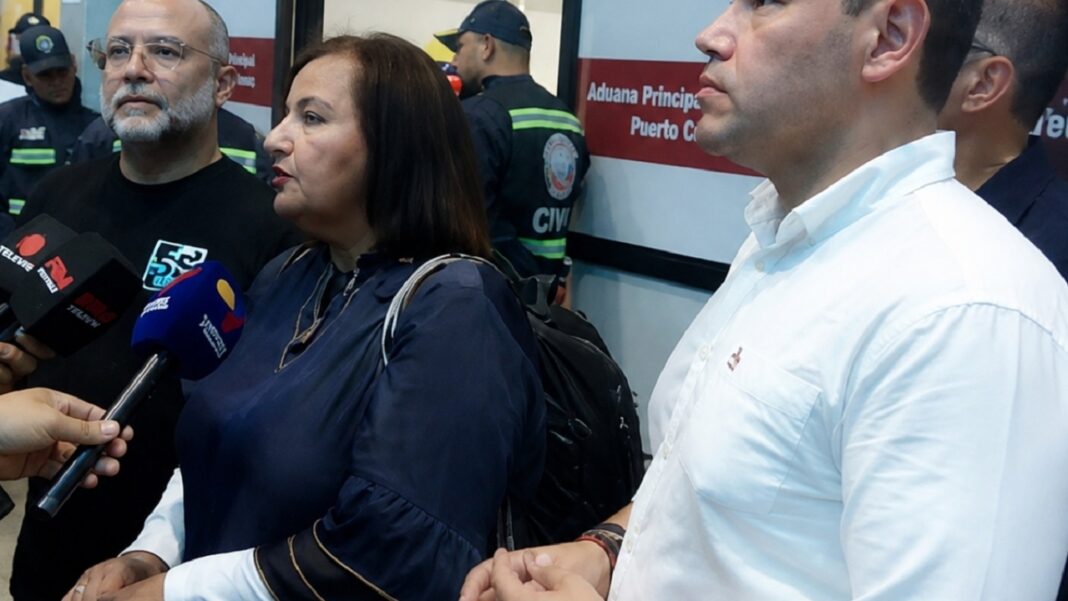 Dinorah Figuera arribó a Venezuela para iniciar diálogo con el Ejecutivo