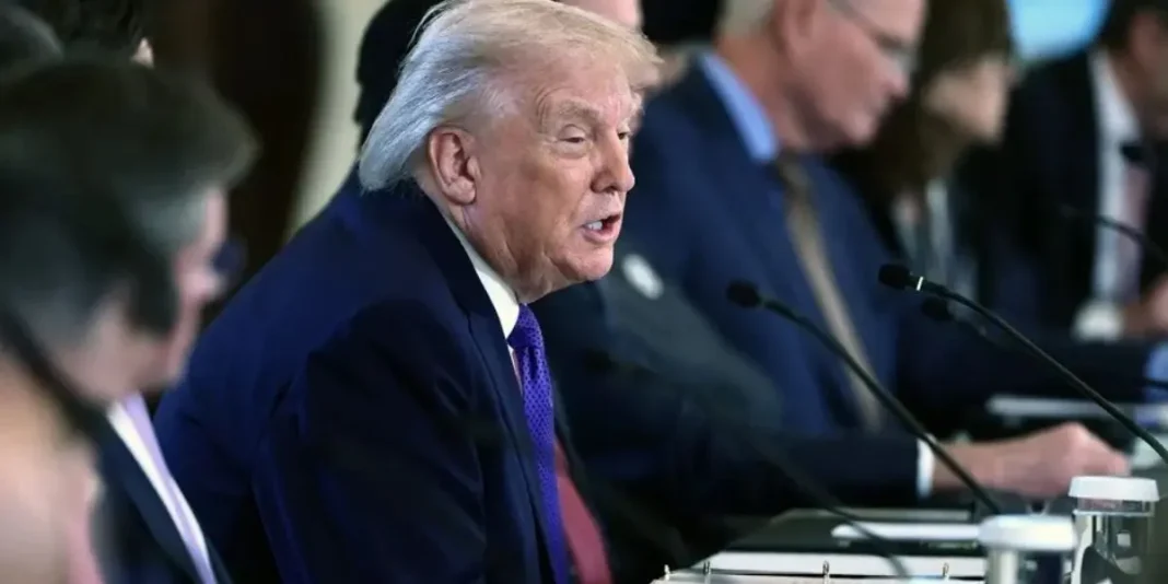 Trump dice que depende de Caracas decidir si Venezuela permanece o no en la OPEP