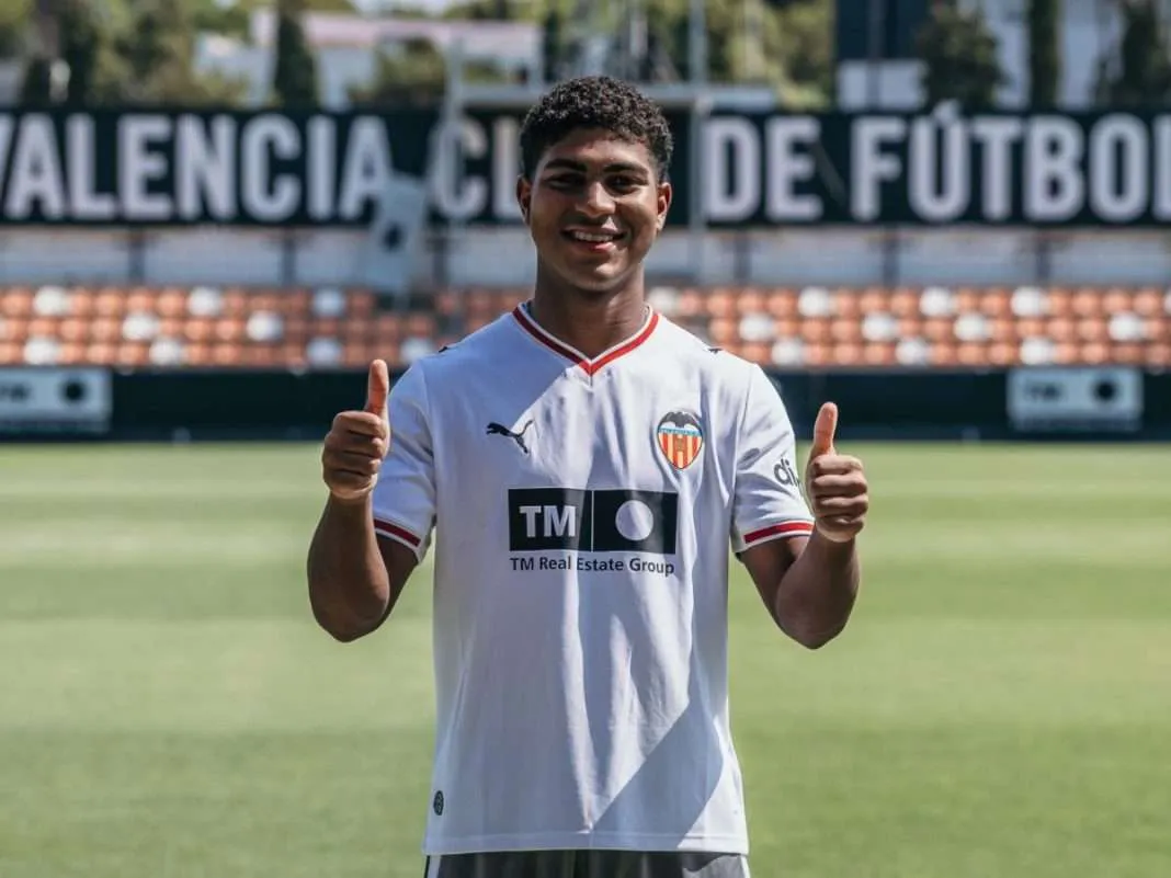 El Valencia acuerda la incorporación de Román Davis