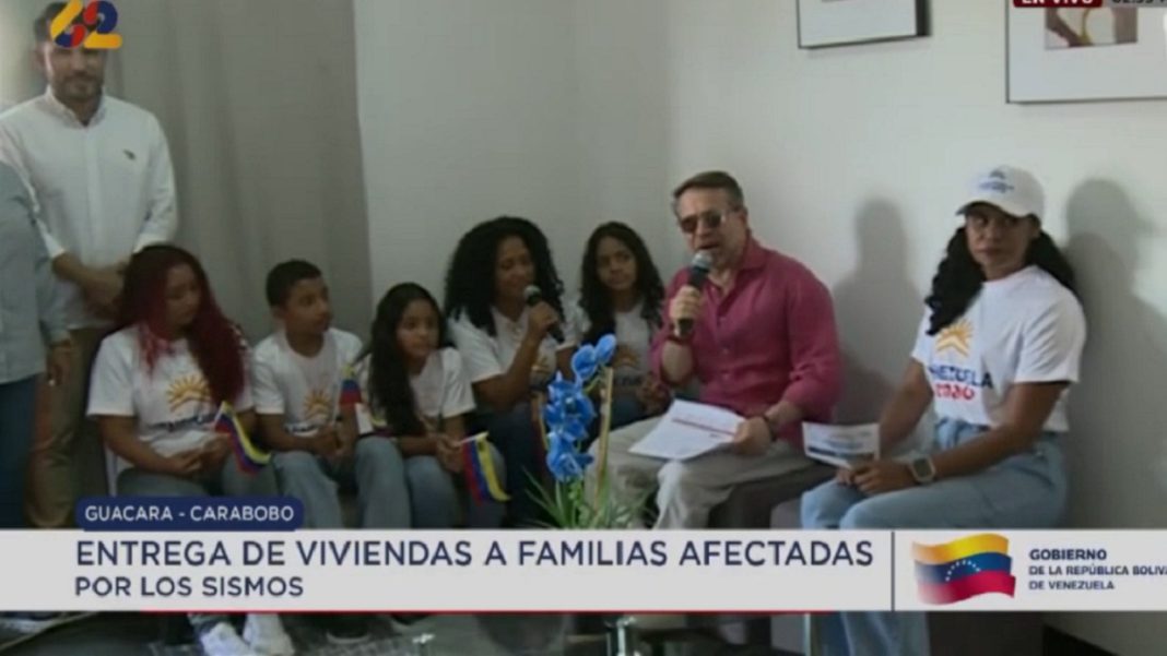 Entregan viviendas a 51 familias damnificadas por los terremotos en el estado Carabobo