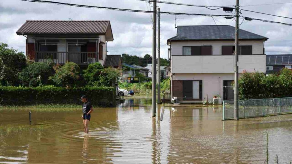 10 muertos dejan lluvias torrenciales en Japón con nueva orden de evacuación