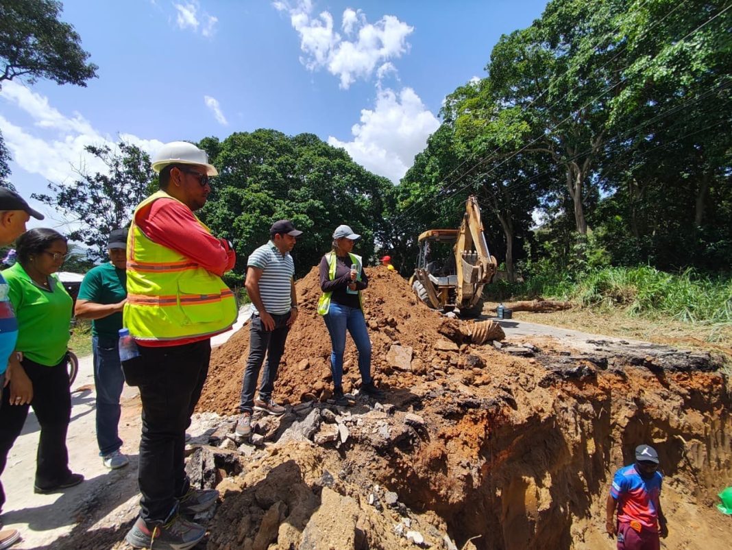 Trabajo en la vía de Aguirre
