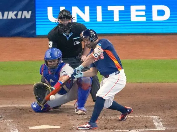 José Altuve iguala marca de imparables de Bob Abreu