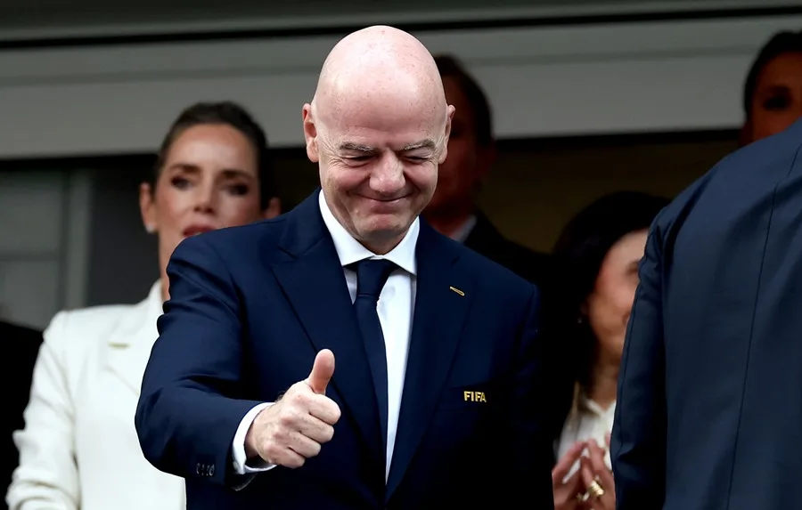 La Confederación Africana de Fútbol confirma su respaldo a Infantino