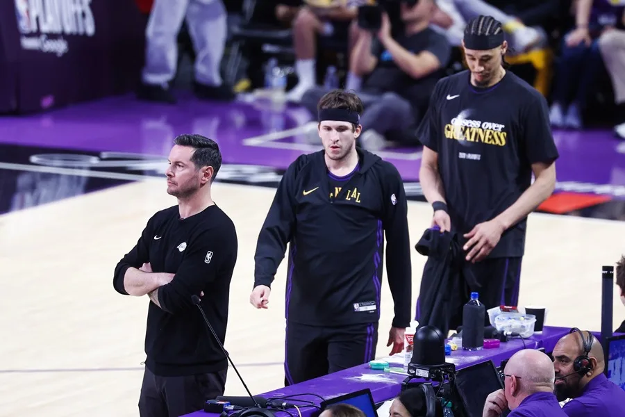 Los Angeles Lakers son vendidos por 12.000 millones de dólares