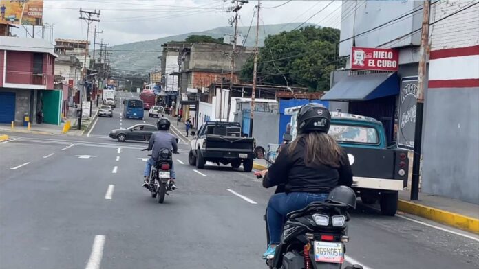 Lara evaluará restringir la circulación nocturna de motos