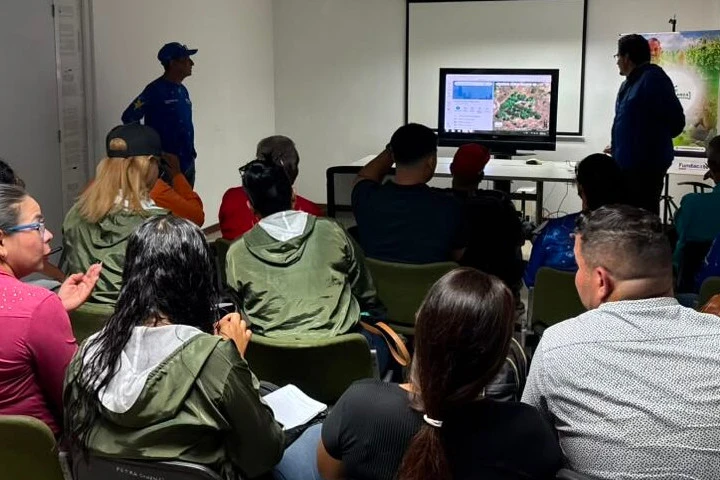 Anzoátegui: Productores se capacitan en herramientas geográficas móviles