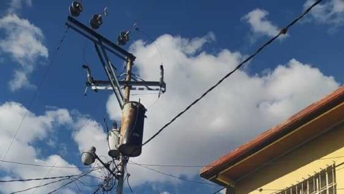 Sistema eléctrico registra un déficit de más de 2 mil megavatios a nivel nacional
