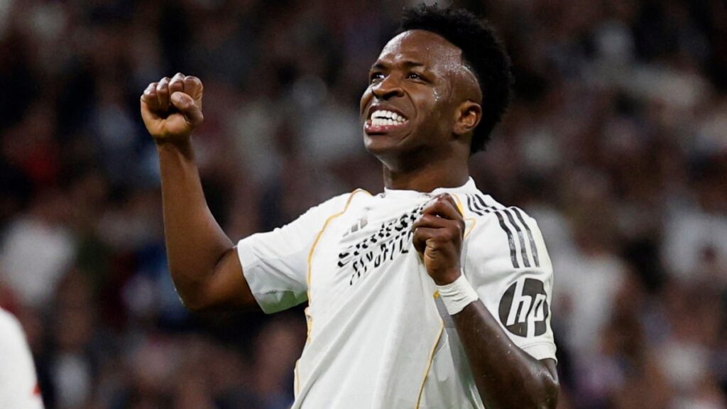 Vinicius firma su renovación con el Real Madrid hasta el 2032