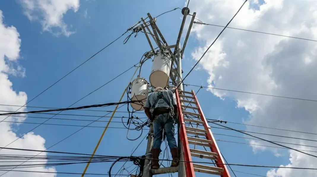 Cuadrillas de Corpoelec ejecutan trabajos correctivos y preventivos en Puerto Cabello