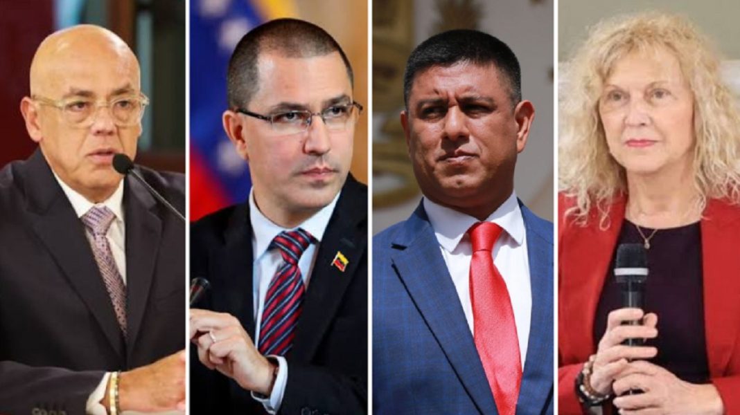 Integrantes de la delegación del Gobierno para el diálogo con representantes de la Asamblea Nacional 2015