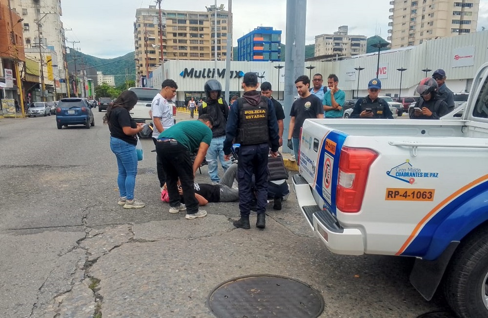 Valencia: accidente en Los Sauces deja a un motociclista lesionado