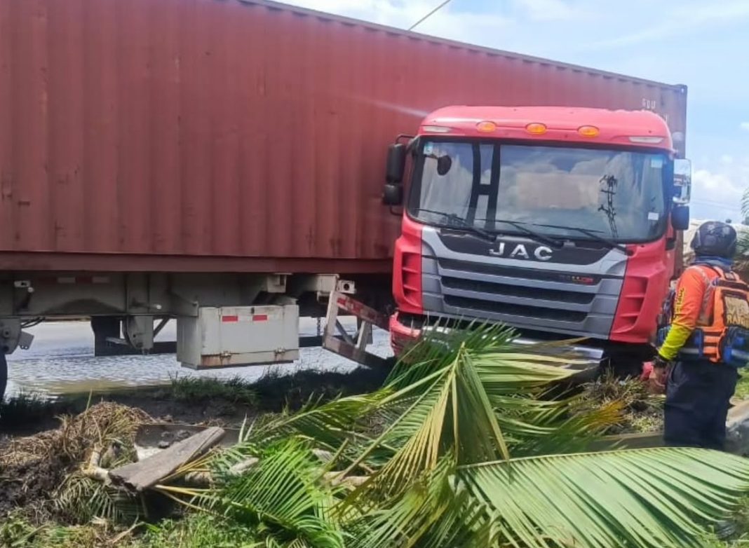 Derrape de vehículo dejó una mujer lesionada en la Autopista Sur de Valencia