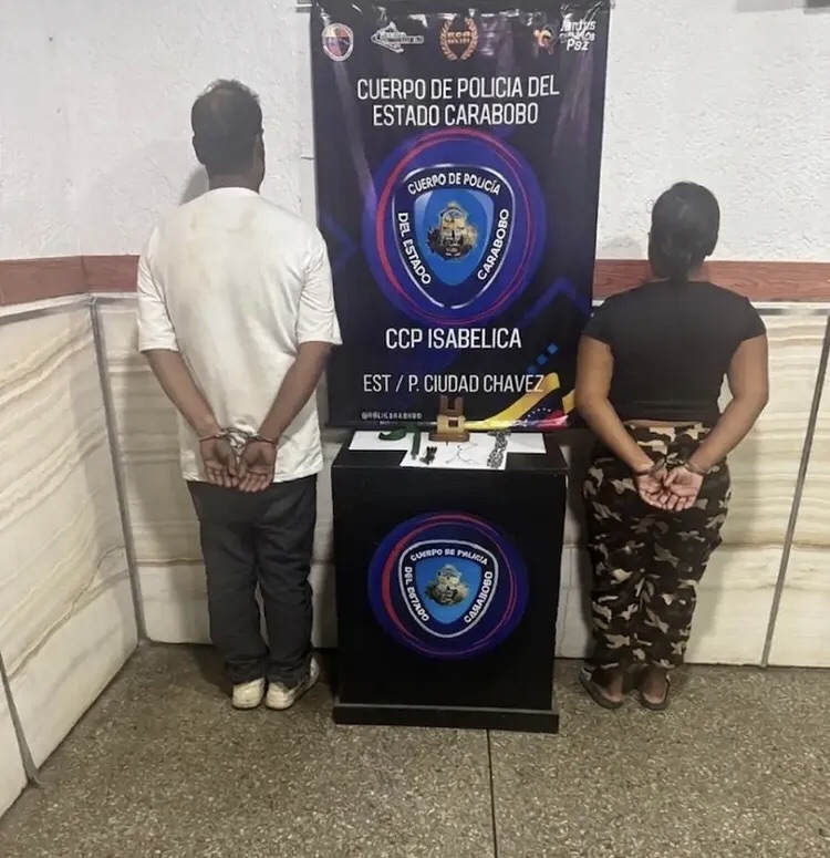 Rescataron a niña encadenada dentro de una vivienda en Valencia