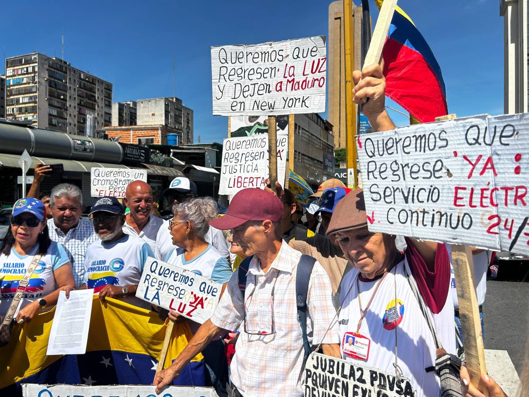 Carabobeños manifestaron tras constantes cortes eléctricos en la región