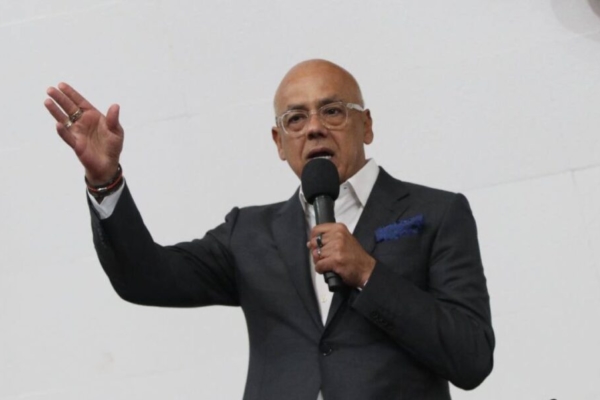 Jorge Rodríguez destituye a Antonio Ecarri de la presidencia del Grupo Amistad Parlamentaria Venezuela-EE UU