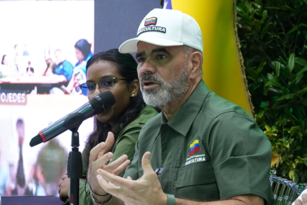Padrino López ordenó auditorías en ministerios de Agricultura e Hidrocarburos en distribución de combustible para sector agrícola