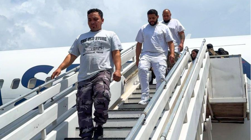 204 venezolanos retornaron al país desde EE UU