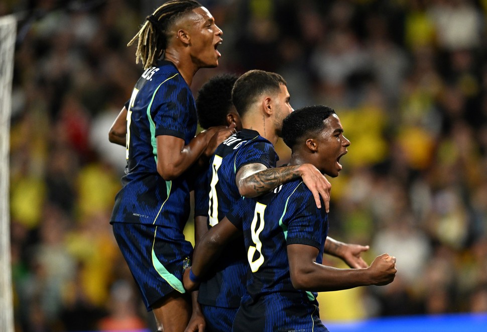 Brasil reaccionó y goleó a Australia en su segundo amistoso