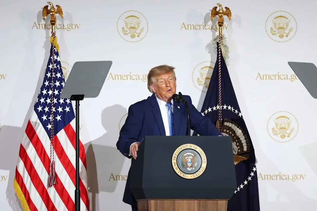 Trump defiende que no se debe frenar el desarrollo de la inteligencia artificial